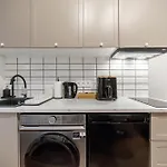 Bemovia House Aparthotel 3*
