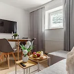 Bemovia House Aparthotel 3*