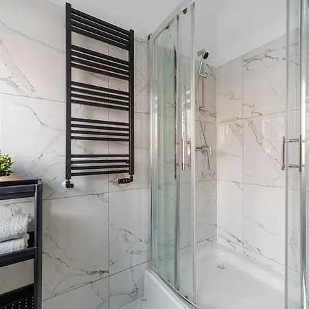 Bemovia House Apartahotel