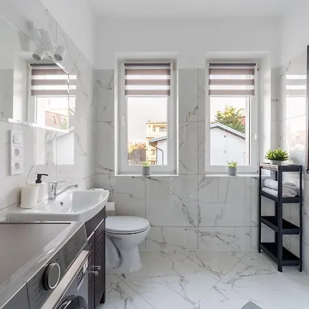 شقة فندقية Bemovia House وارسو