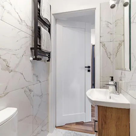 Apartahotel Bemovia House 3*