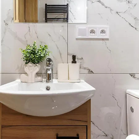 Bemovia House Apartahotel Varsovia