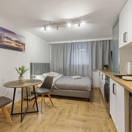 Bemovia House 3* Varsovia