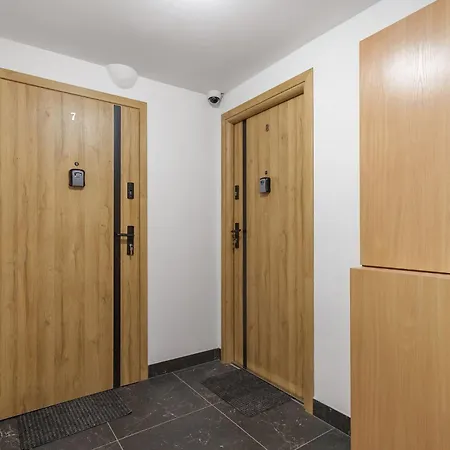 Apartahotel Bemovia House 3*