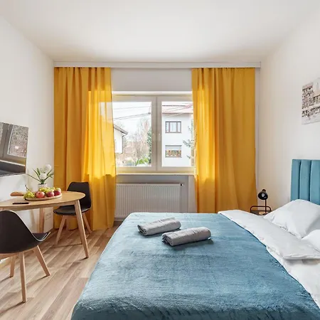 Aparthotel Bemovia House 3*