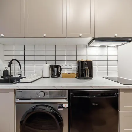 Bemovia House Aparthotel 3*