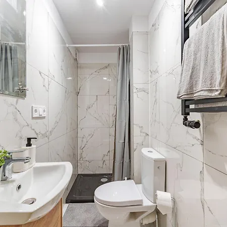 Aparthotel Bemovia House