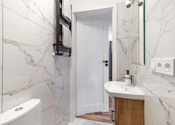 Aparthotel Bemovia House 3*