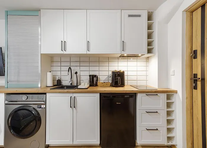 Bemovia House Aparthotel 3*